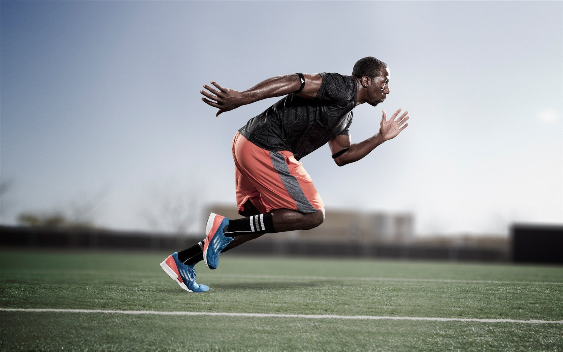 “西甲明星联袂上演精彩大戏：攻防战精彩纷呈”，西甲著名球员