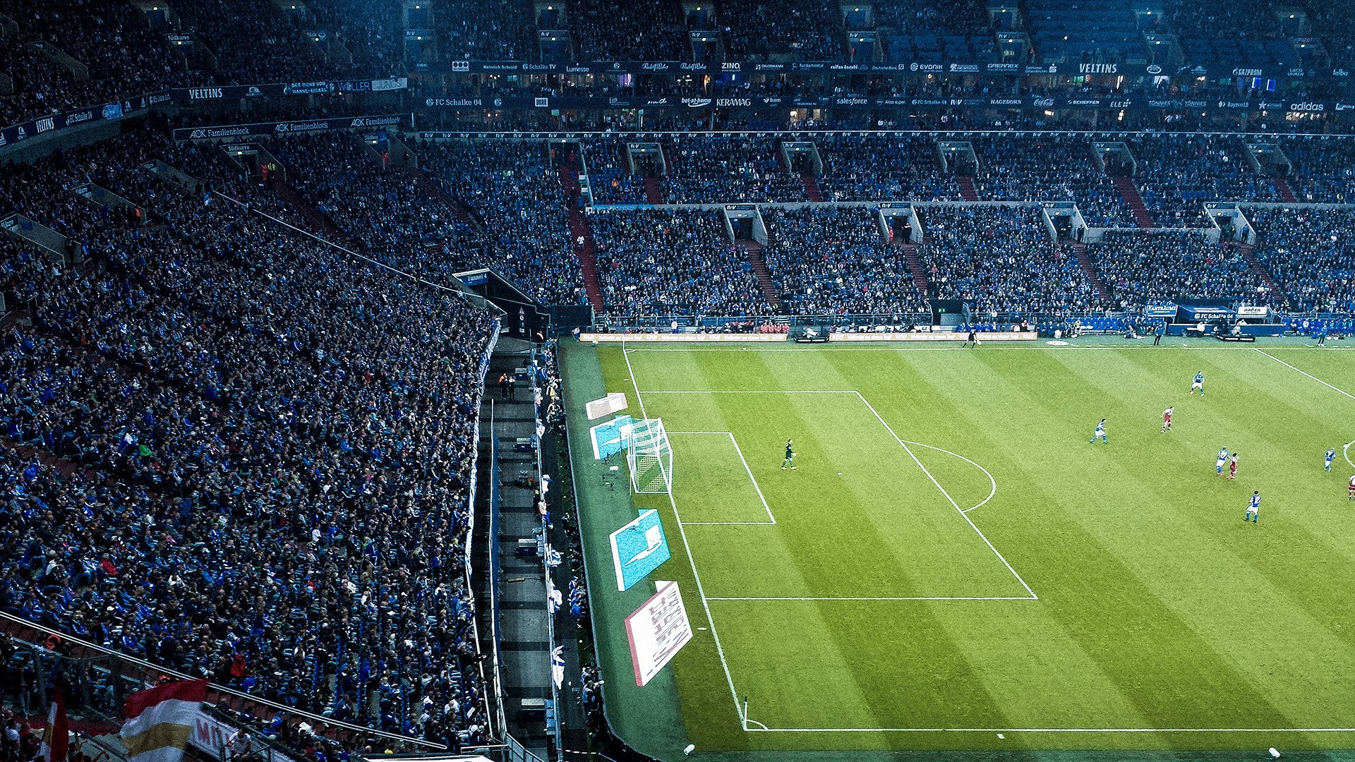 九游app官网下载-“青少年足球联赛现场嗨翻全场，精彩纷呈”，青少年足球联盟